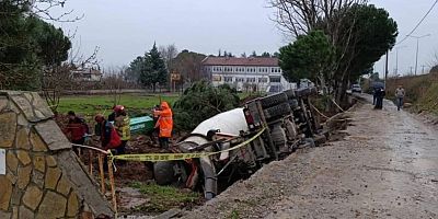 Zemin çöktü, beton mikseri devrildi: 1 ölü, 1 yaralı