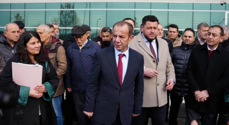 Tanju Özcan görevden uzaklaştırıldı