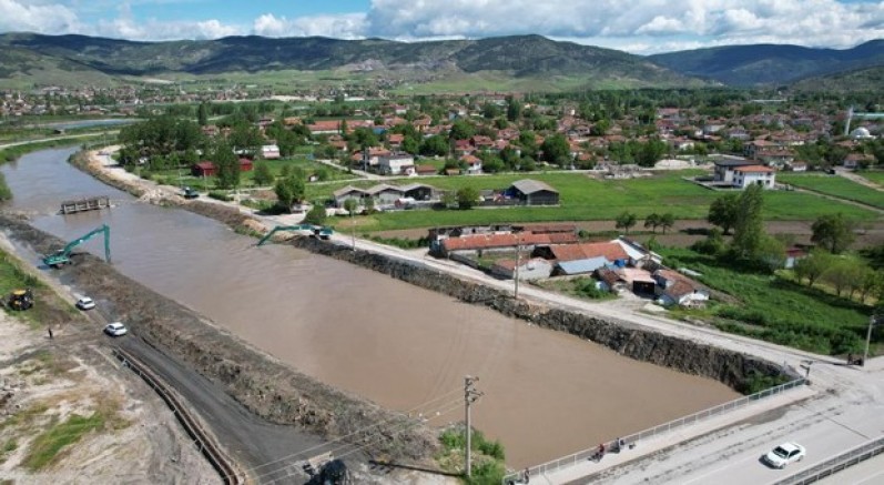 Taşkın riski altındaki yerleşim yerleri boşaltılıyor