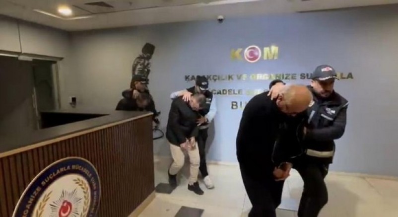 Tefecilik yaptılar, icra ile mallara çöktüler