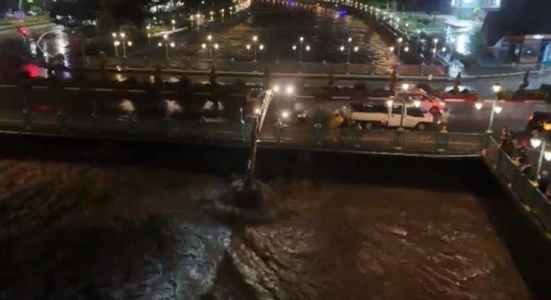Tokat'ta Atatürk Köprüsü, yaya trafiğine kapatıldı