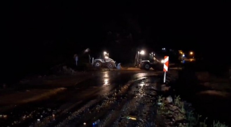 Tunceli-Ovacık ve Tunceli-Erzincan yolları kapandı