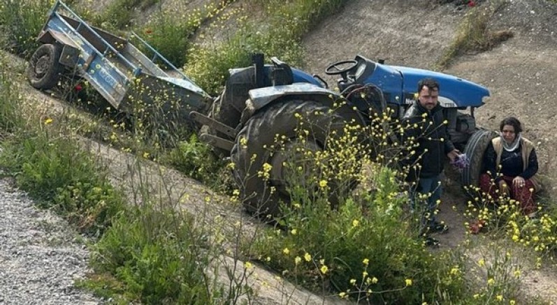 Turgutlu'da traktör takla attı: 2 yaralı
