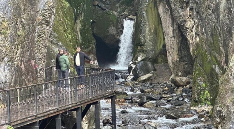 Uludağ'ın karlarıyla yeniden coştu