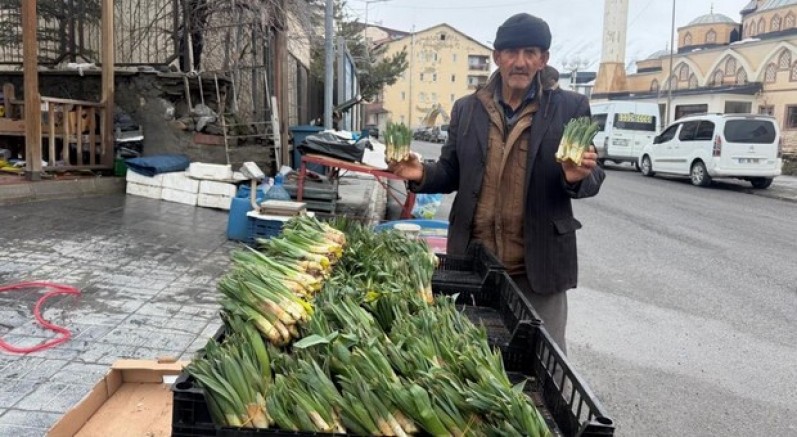 Yılın ilk pancarları tezgâhlarda