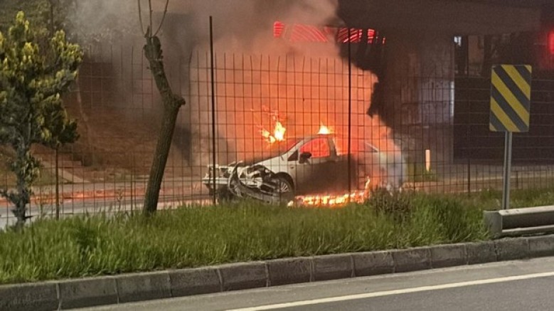 Yol trafiğe kapandı