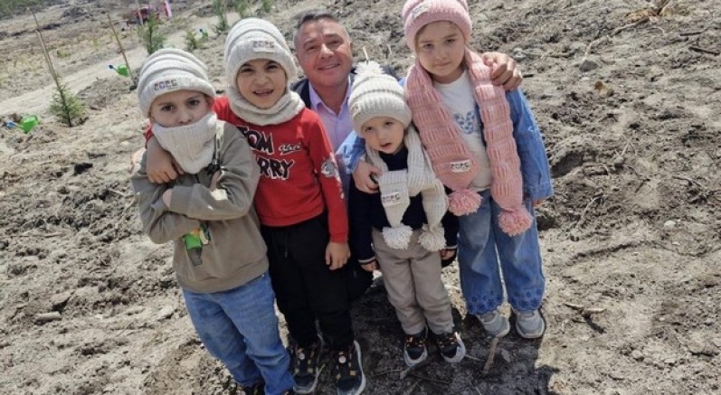 'Yüz Çocuk Bin Fidan'