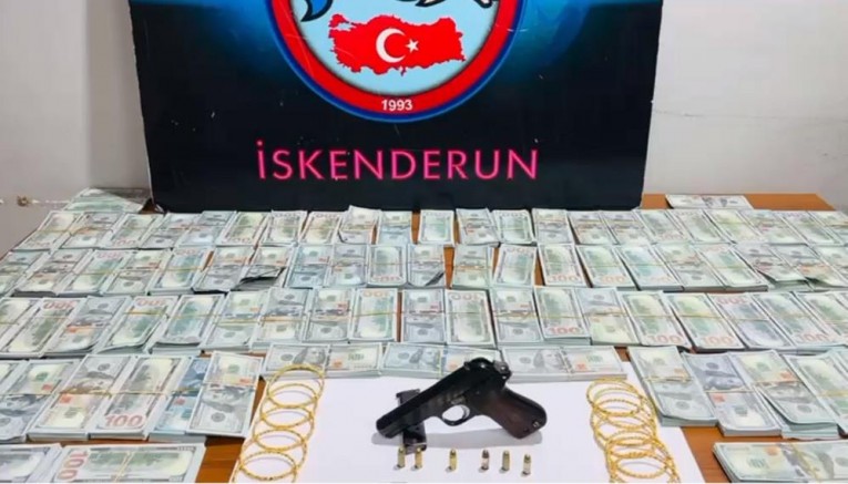 1 milyon Amerikan doları ele geçirildi