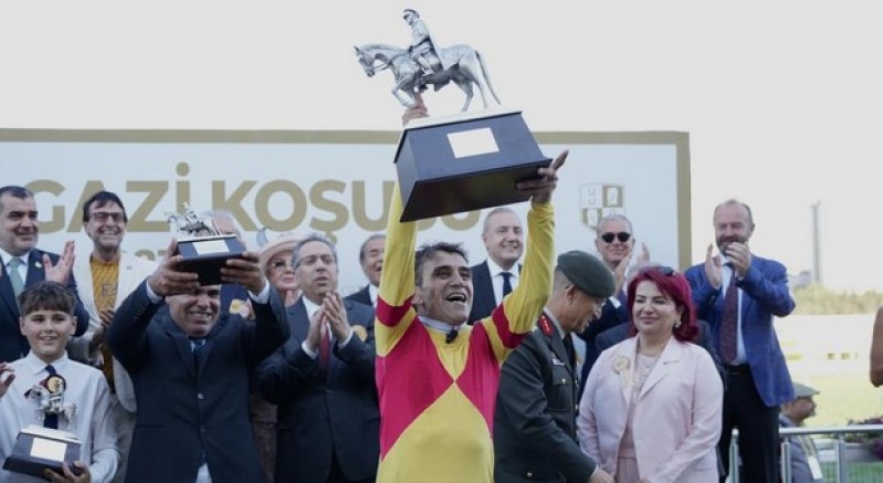 100. Gazi Koşusu'nda ödüller sahiplerini buldu