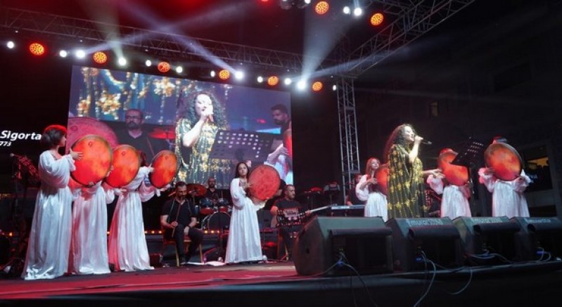 15 bin kişi yaz coşkusuna ortak oldu