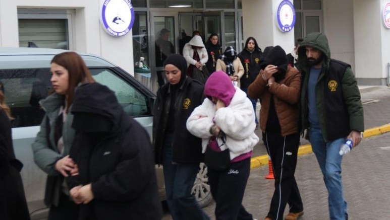15 kadın kurtarıldı, 13 şüpheli yakalandı