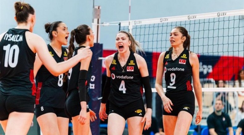 18 Yaş Altı Milli Kadın Voleybol Takımı finalde