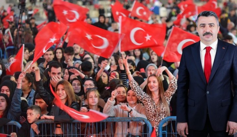 19 Mayıs coşkusu Sonses ile yaşanacak
