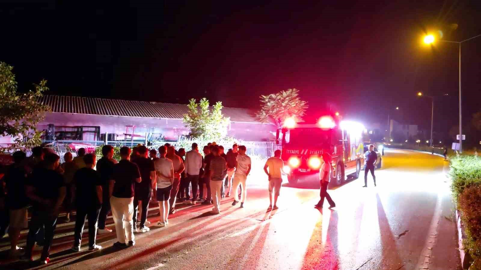 İnegöl'de cip takla attı: 2 yaralı