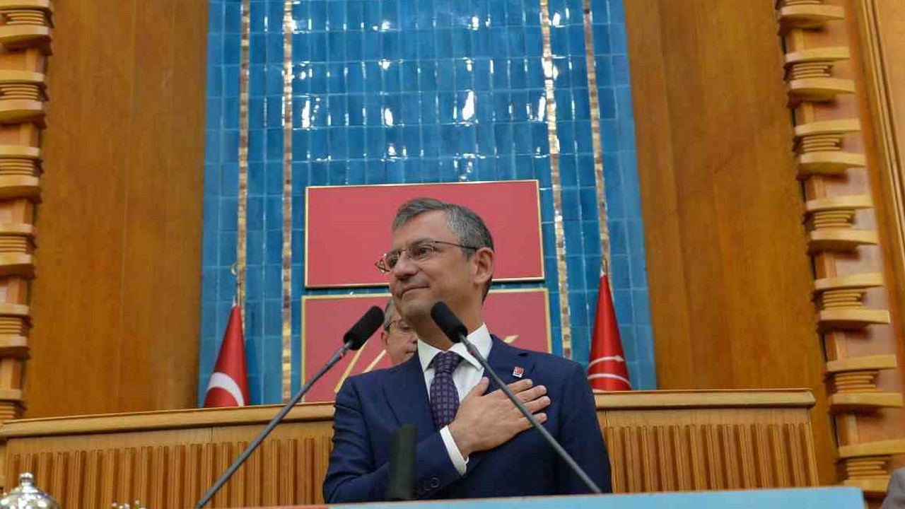 Özgür Özel, yeni partiyi duyurdu
