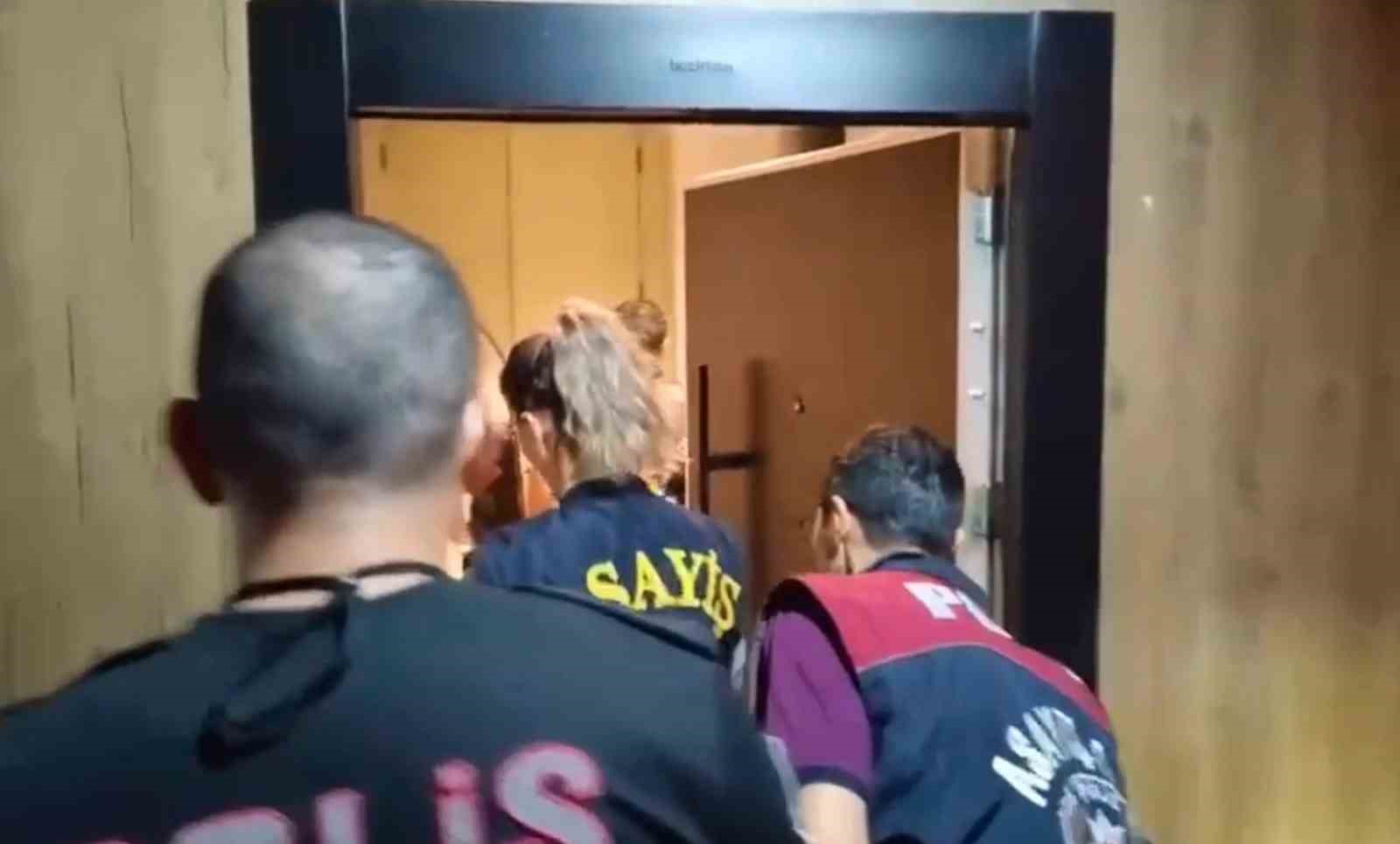 Bursa'da dolandırıcılık yapan çete çökertildi