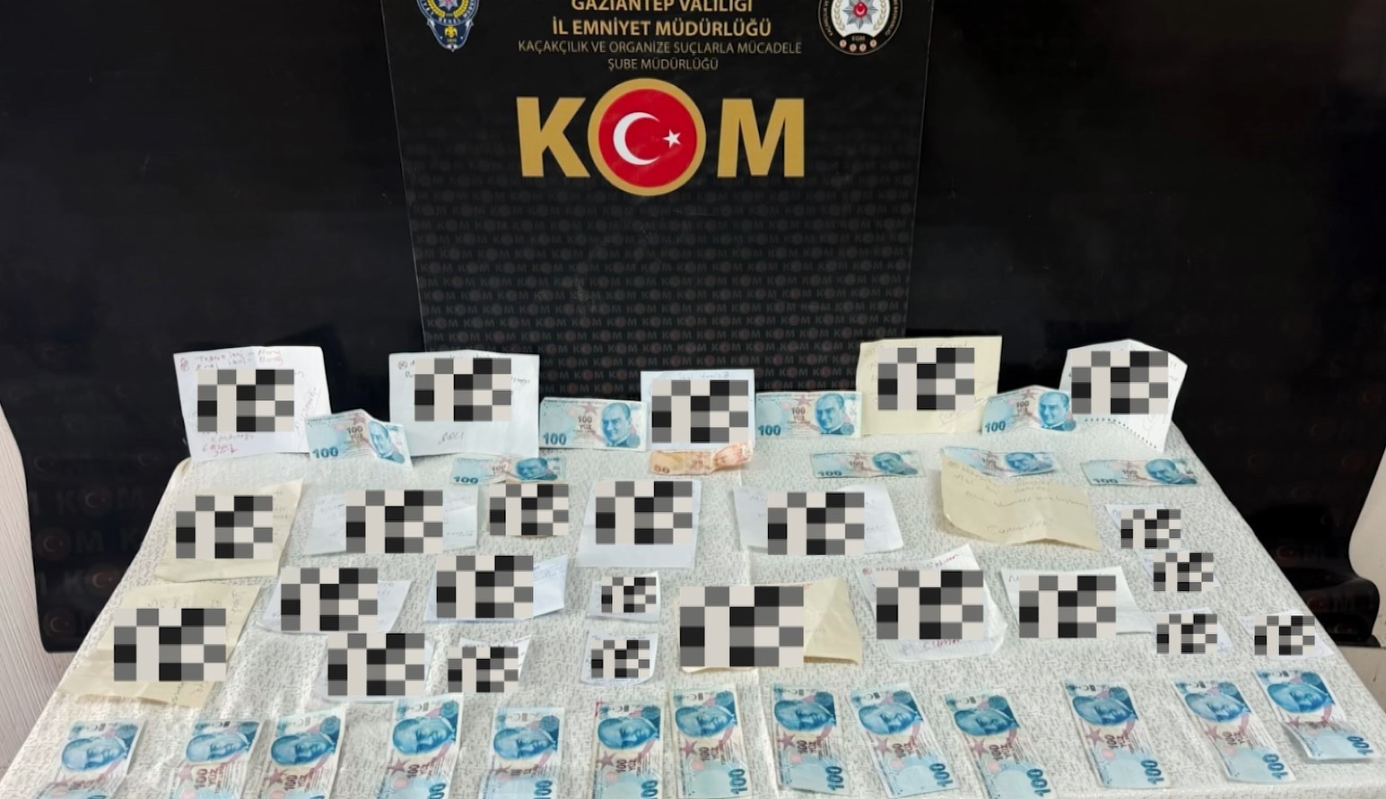 Büyü ve beddua içerikli kağıtlar şoke etti