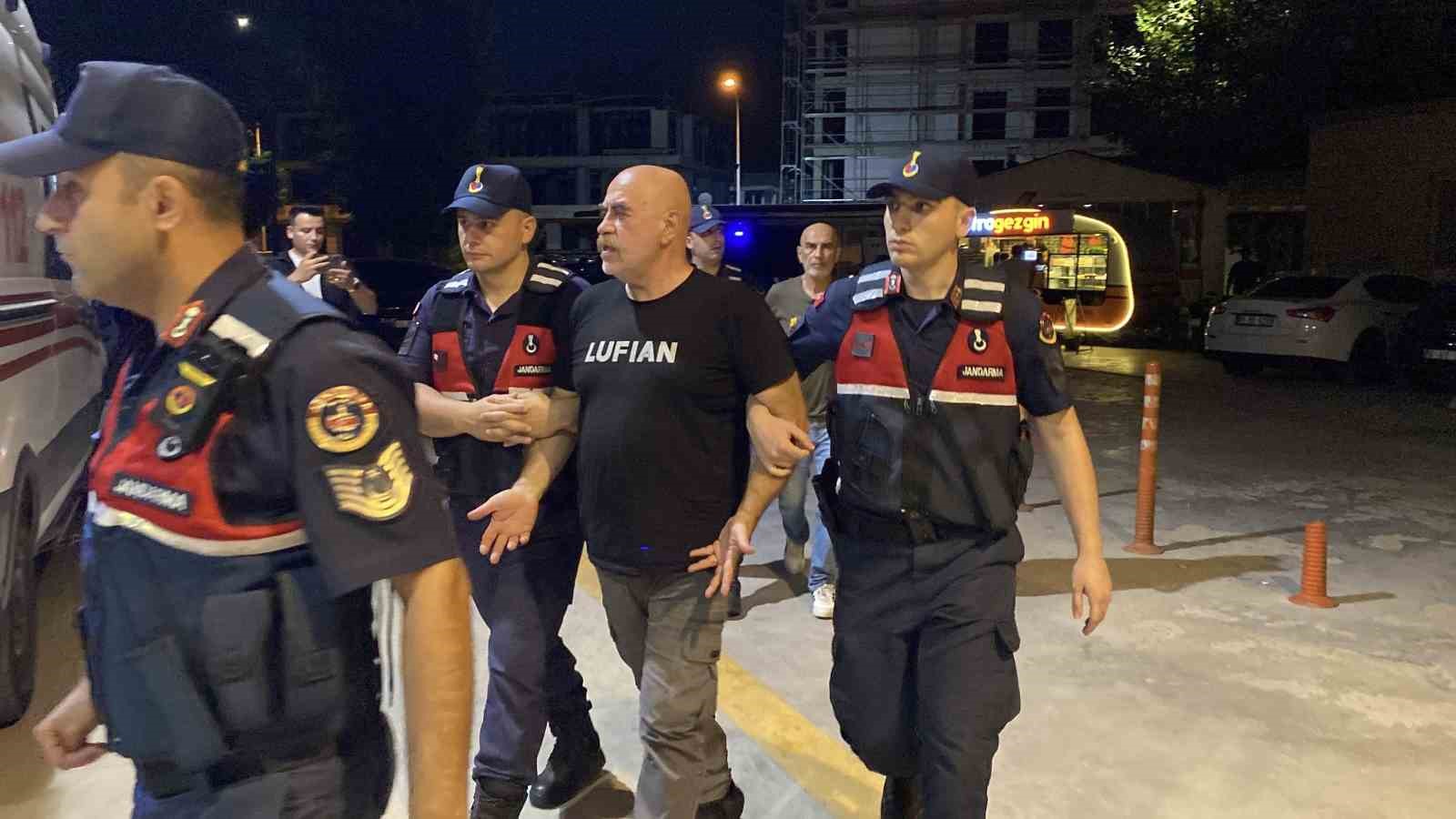 Ezel Akay ve kardeşi İnegöl'de gözaltına alındı