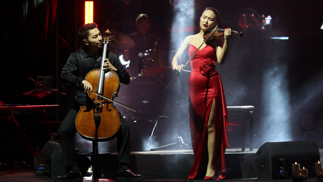 Bagjan Oktyabr'dan Gölyazı’da unutulmaz gece