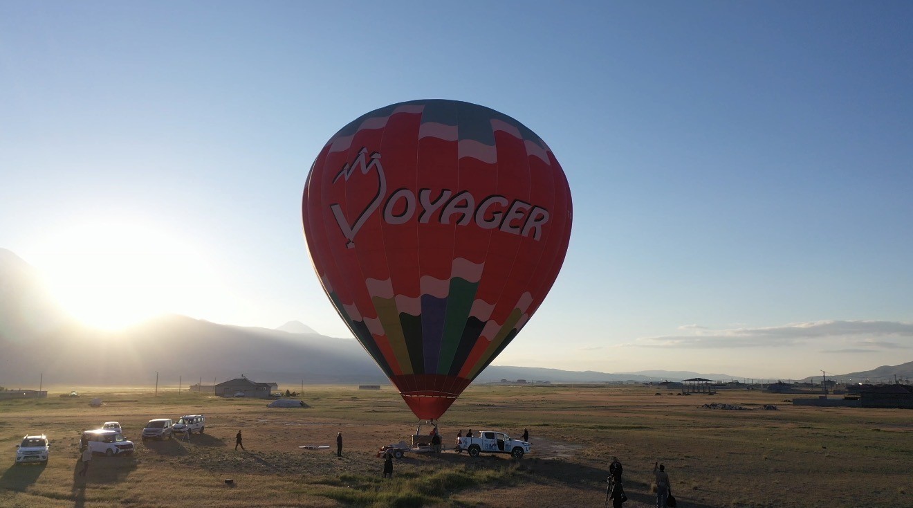 Ağrı Dağı’nda balon turizmi başlıyor