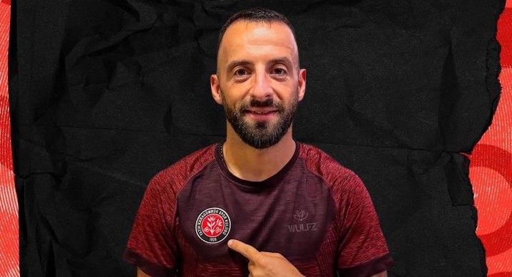 Fatih Karagümrük, Manolis Siopis’i renklerine bağladı