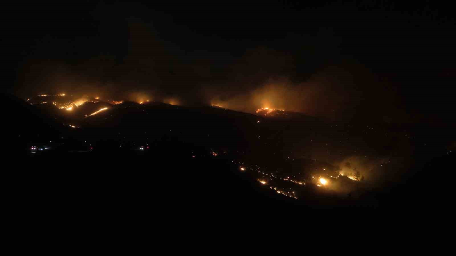 Alanya’daki orman yangınına müdahale sürüyor