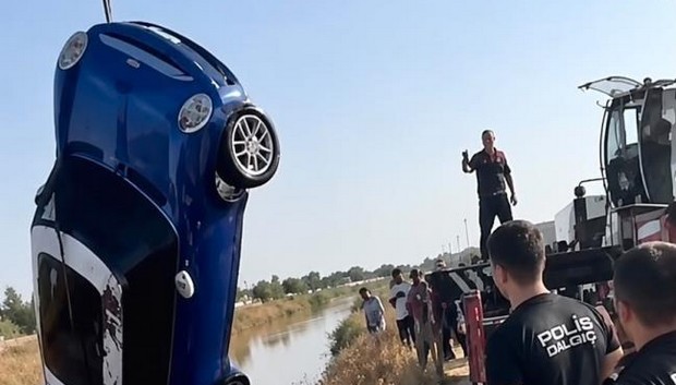 Şanlıurfa’da otomobil dereye uçtu: Sürücü kayboldu