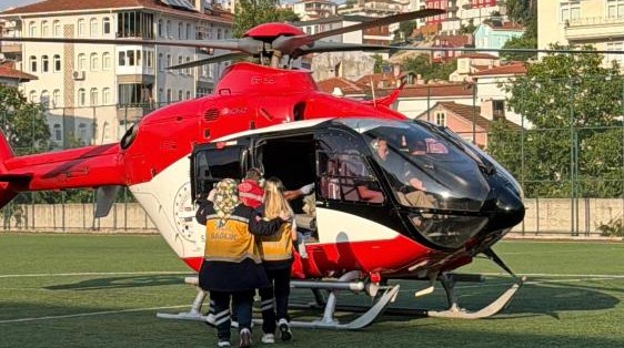 Üzerine kaynar su dökülen bebek için helikopter havalandı
