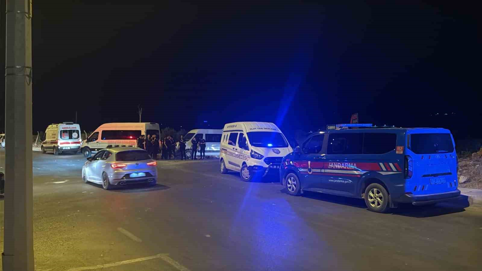Düğün konvoyunda tartışma meydan savaşına döndü: 4 yaralı