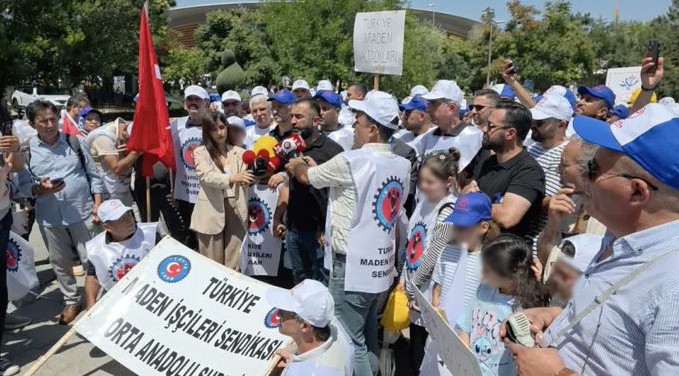 Doruk Madencilik işçilerinden Ankara Garı’na yürüyüş