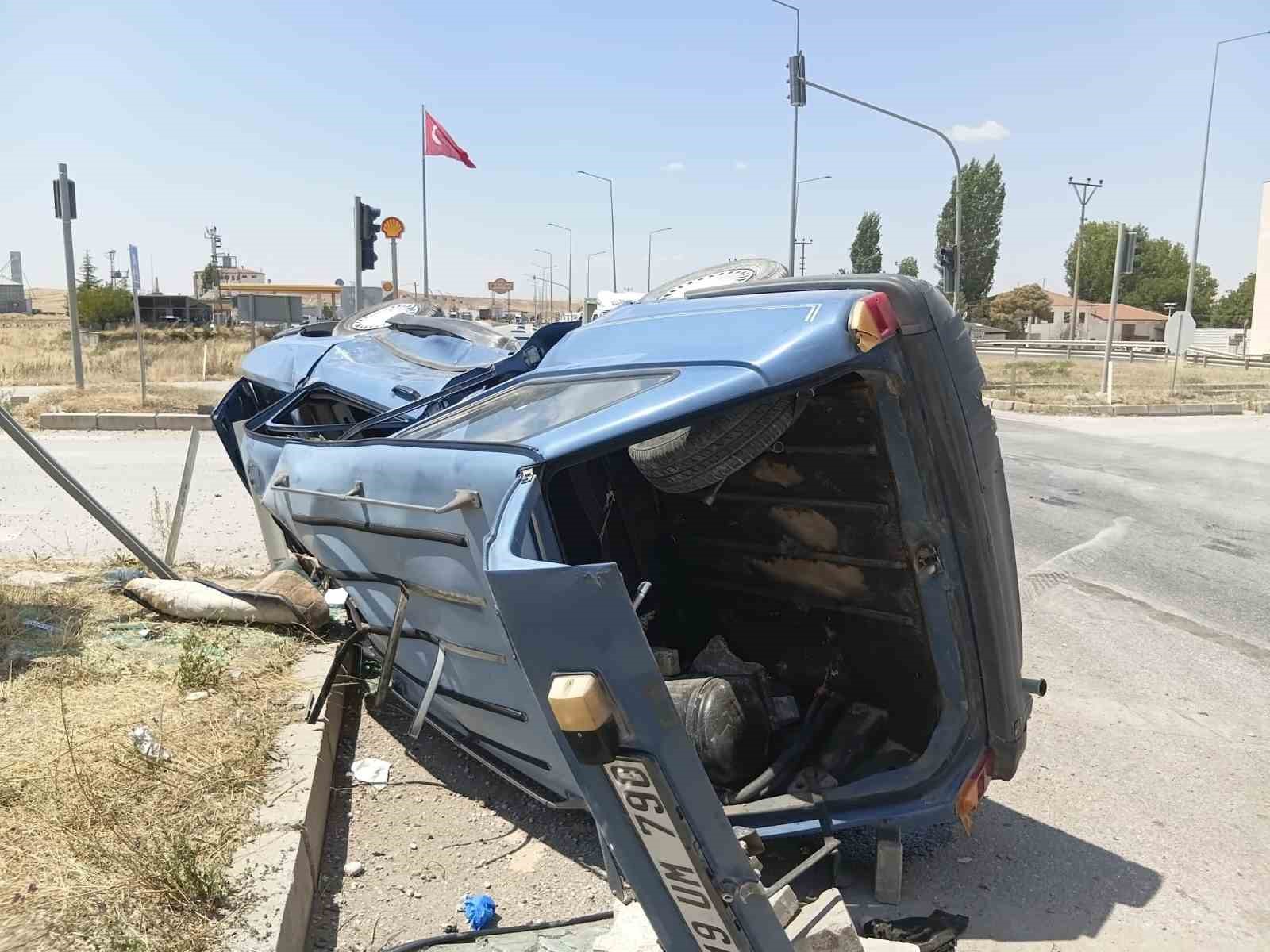 Çorum’da iki otomobil çarpıştı: 1 yaralı