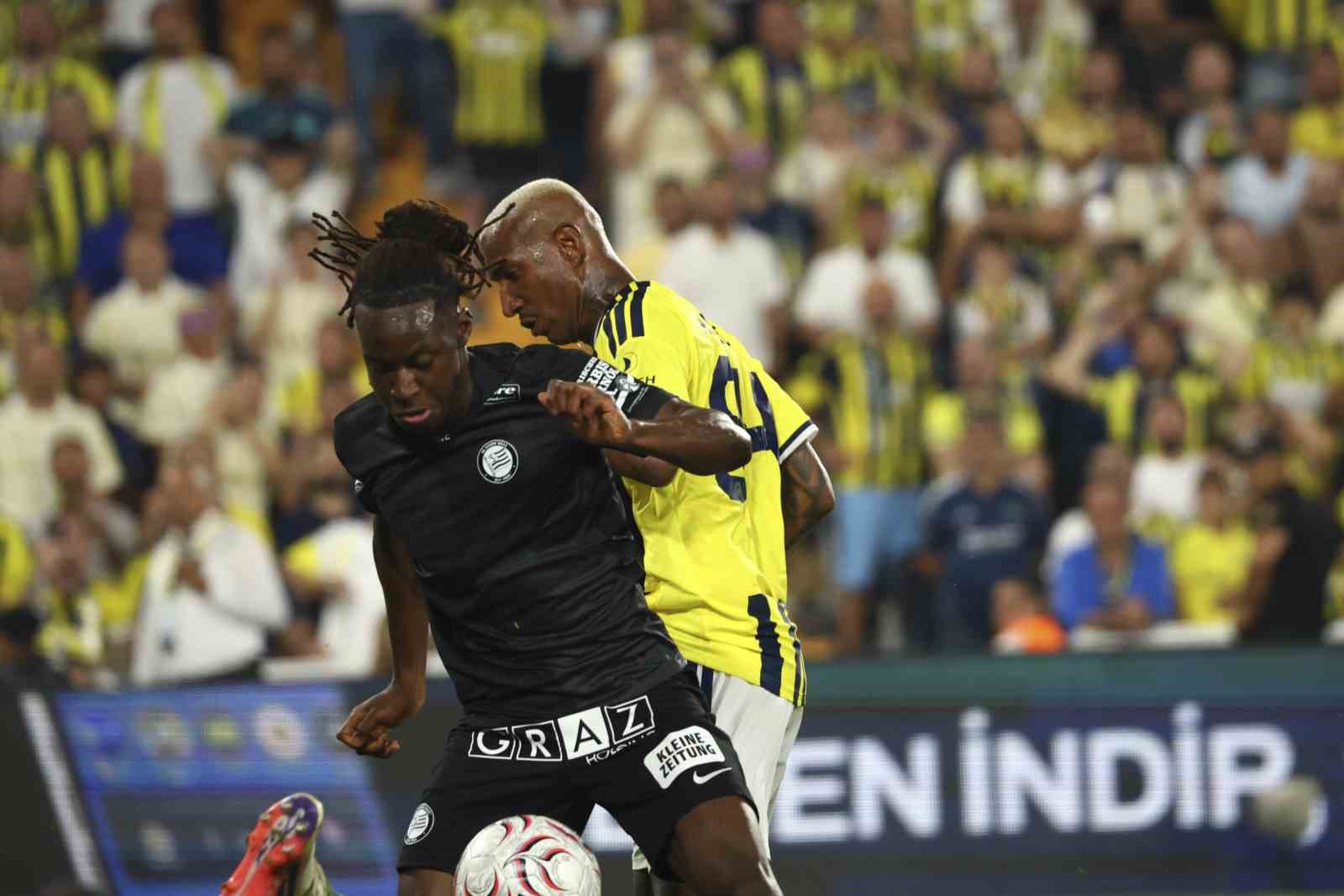 Fenerbahçe'den 2 gollü avantaj: 2-0