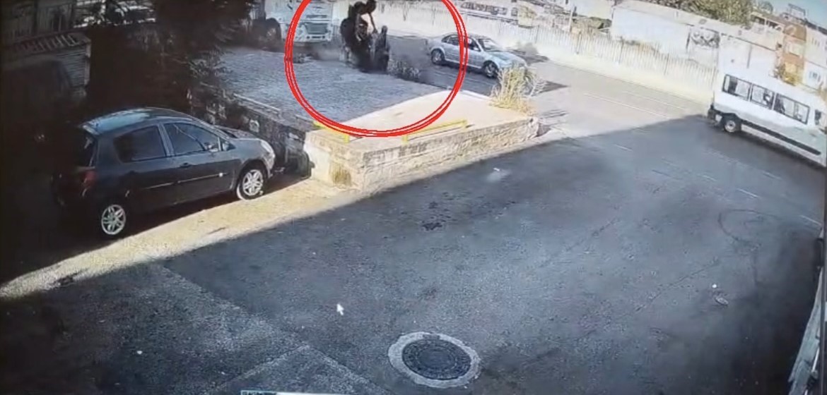 Biri adımla hayata tutundu, motosikletli hayatını kaybetti
