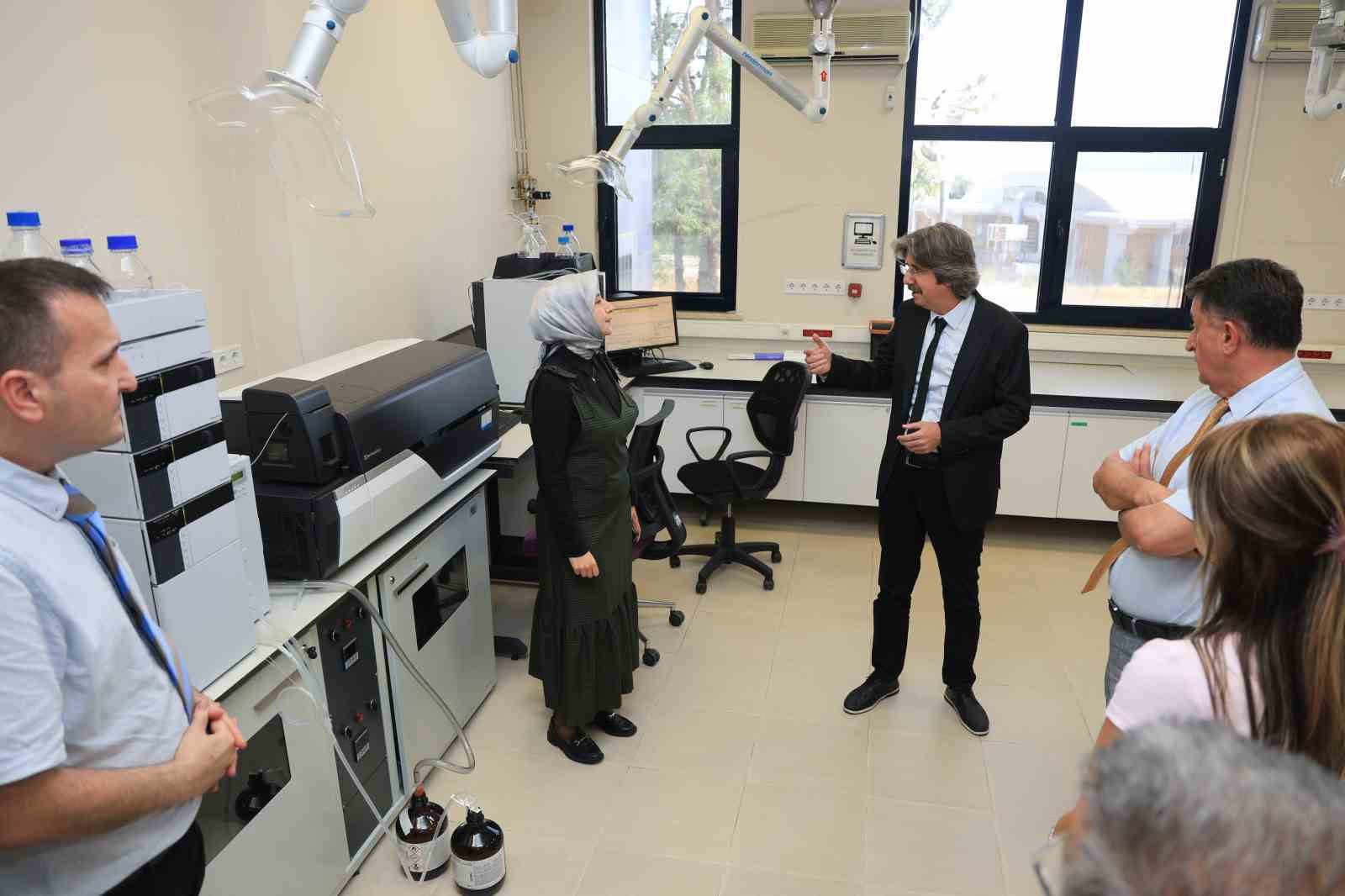 BUÜ’nün laboratuvarları sektörün hizmetinde