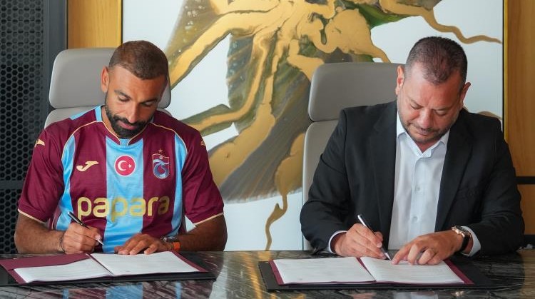 Salah Trabzonspor’a imzayı attı
