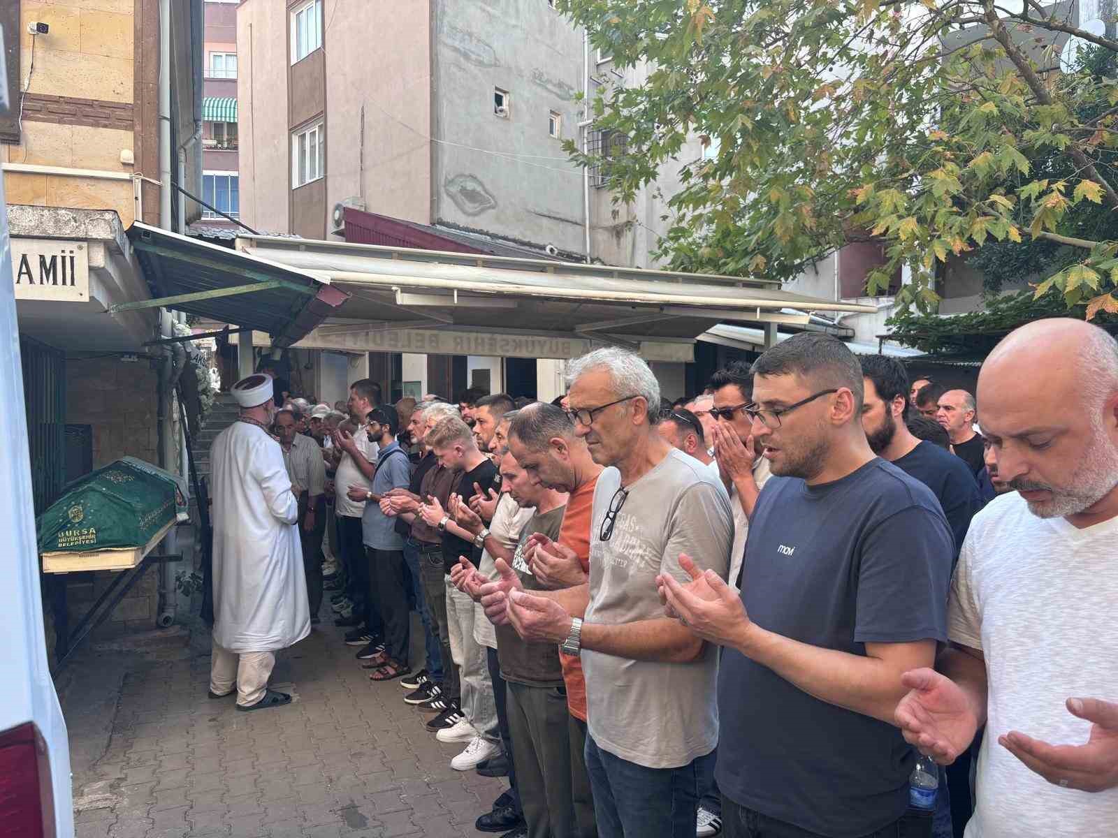 İznik Gölü’ne düşen genç hayatını kaybetti