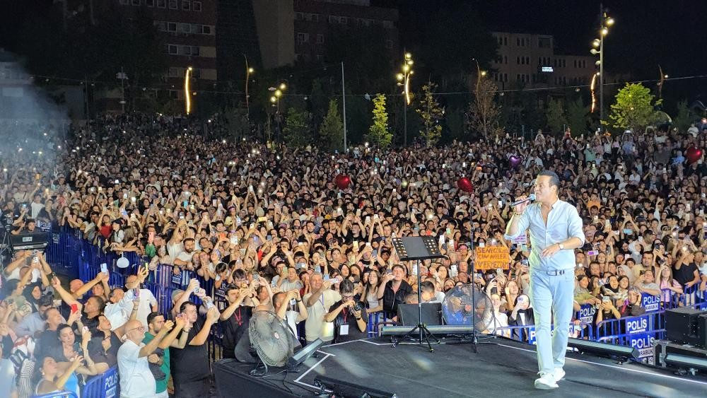 Karabük’te 30 bin kişi aynı coşkuda buluştu