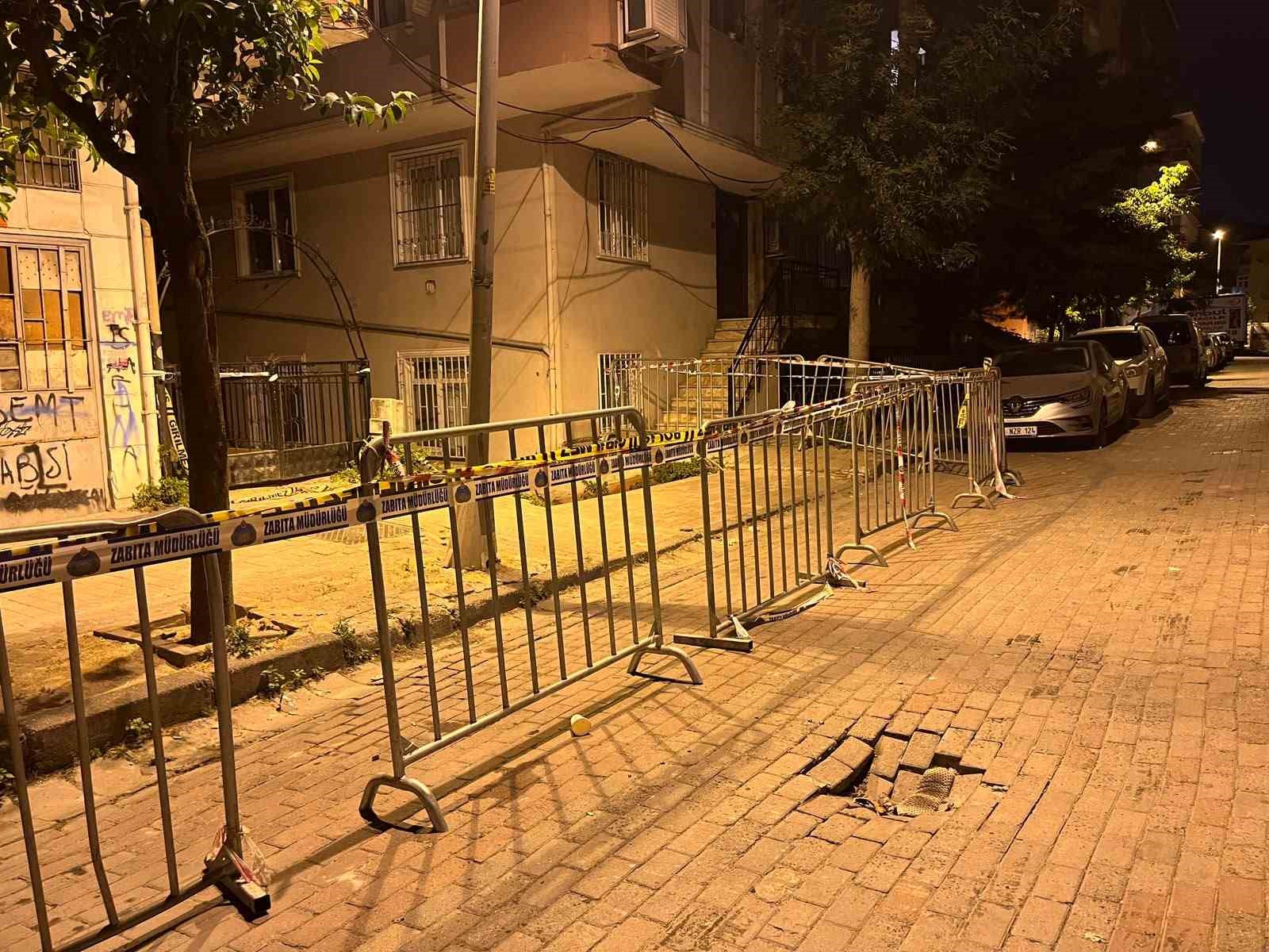 Güngören’de 5 katlı binanın balkonu çöktü