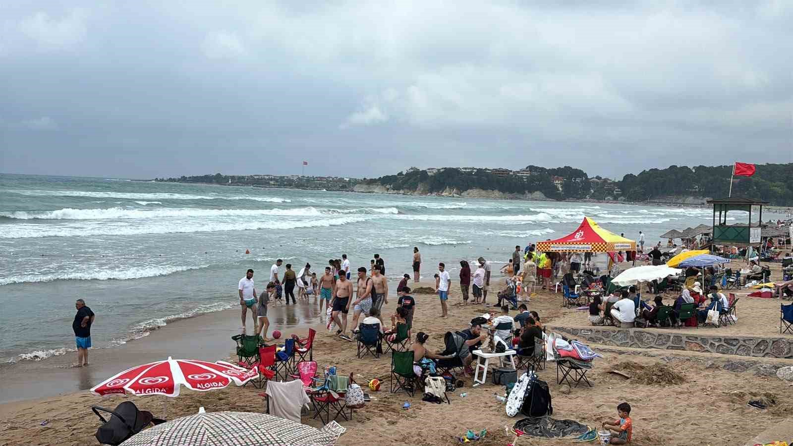 Ablasını kurtarmak isterken hayatını kaybetti