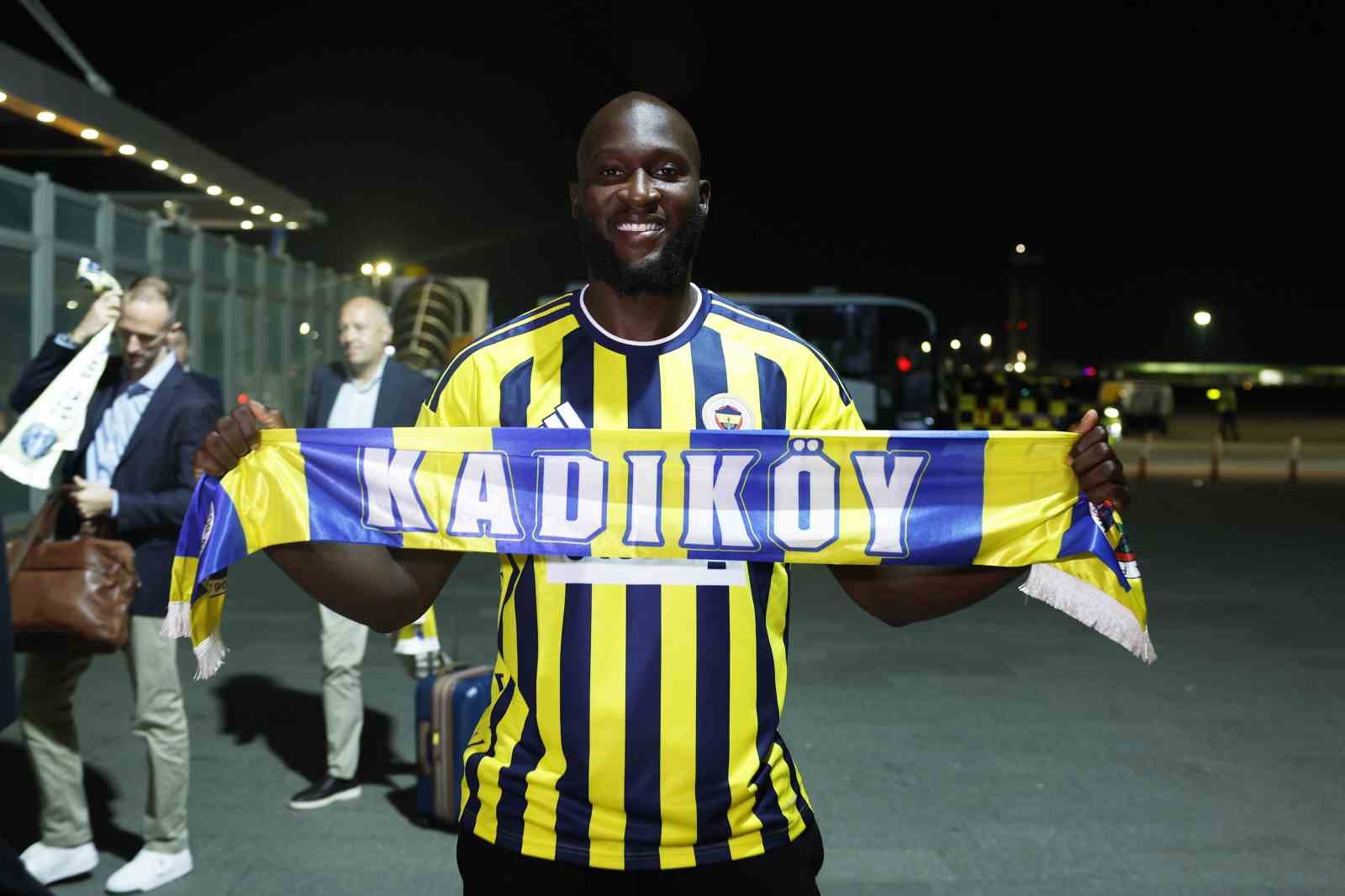 Fenerbahçe’nin yeni transferi Lukaku, İstanbul’a geldi