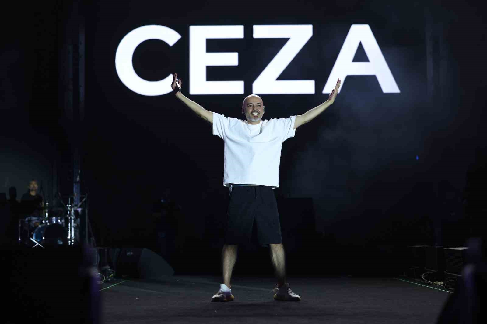 Malatya’da rap müziğin ritmi Ceza ile yükseldi