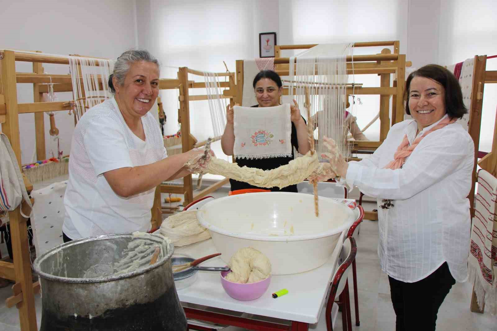 İpliği yemek yapar gibi hazırlanıyor