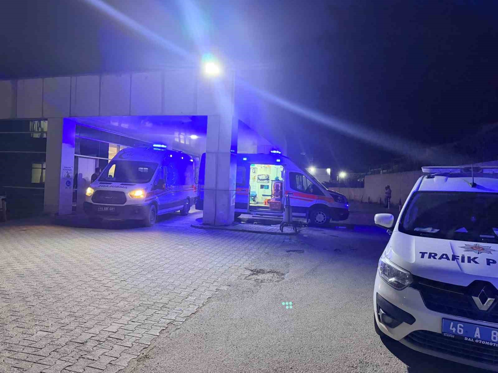 Kına gecesinde silahlı ve bıçaklı kavga: 4 yaralı