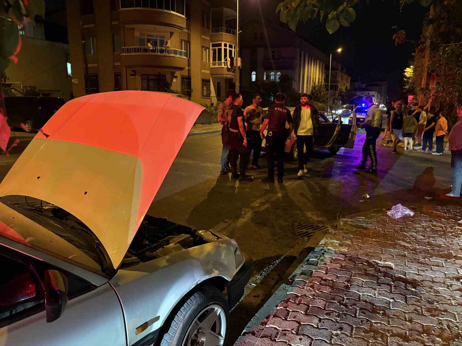 Kazada sürücülerden biri firar etti: 1’i çocuk, 2 yaralı
