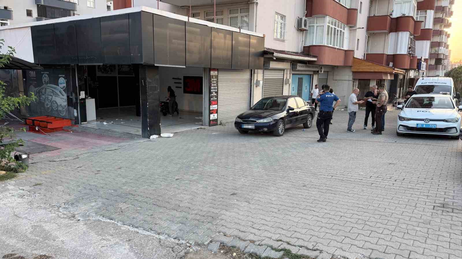 Baba ve oğlu öldü, anne yaralı