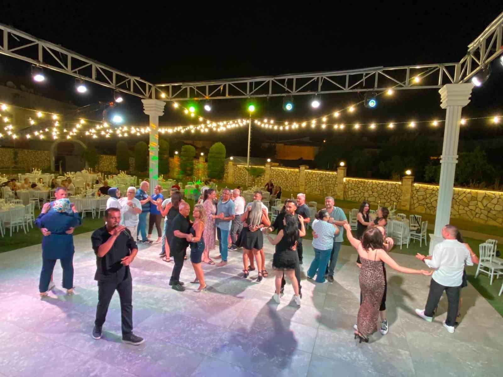 Böyle düğün görülmedi: Damat var, gelin yok