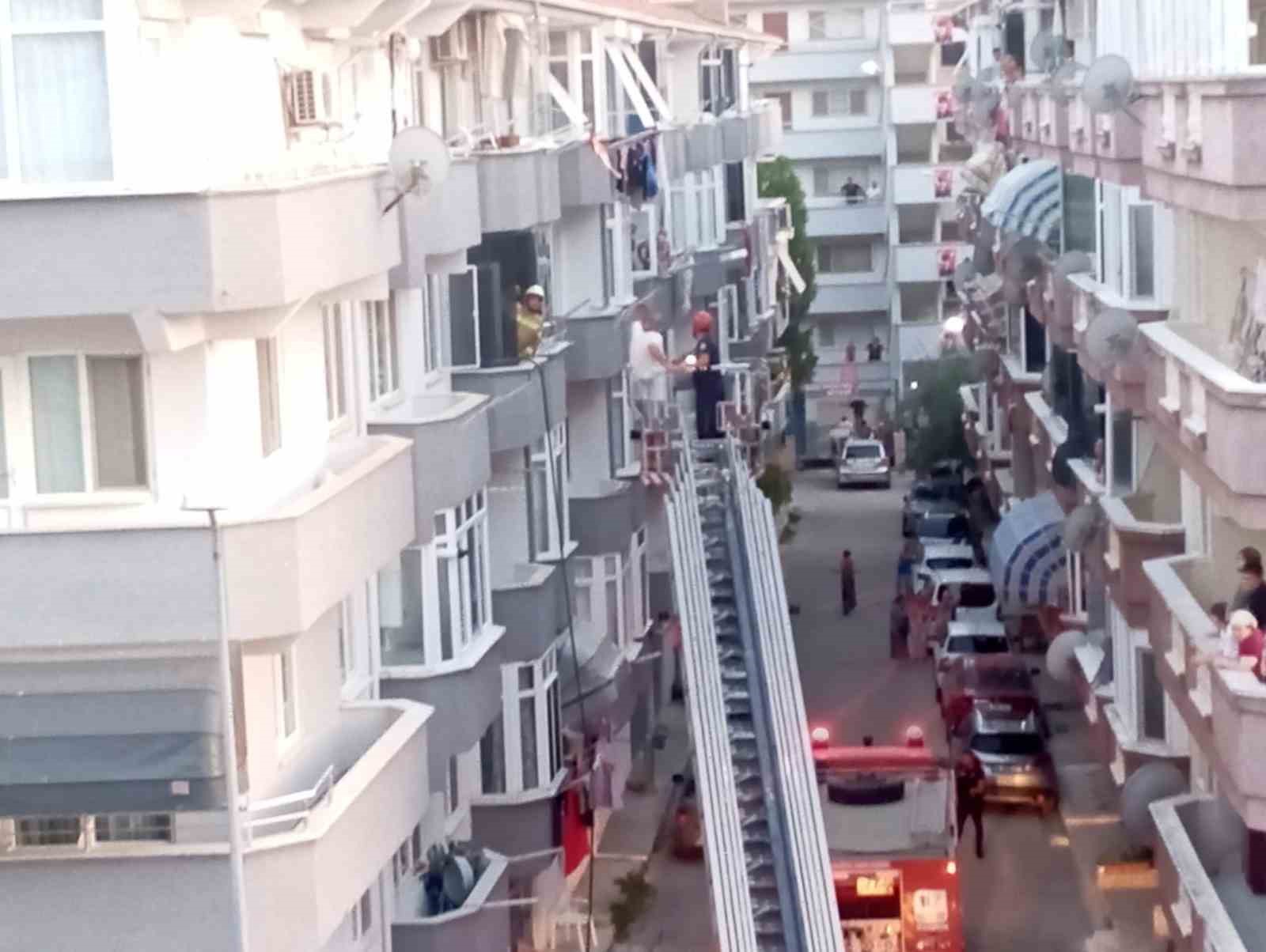 Gemlik Kumla'da korkutan ev yangını