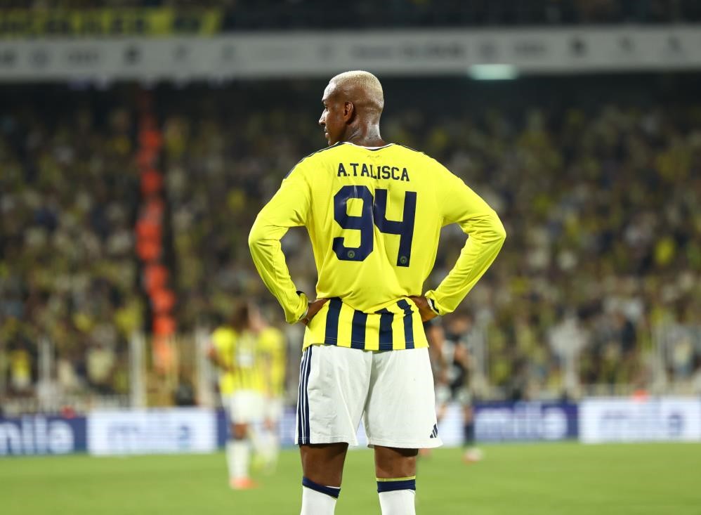Fenerbahçe’de Anderson Talisca ile yollar ayrıldı