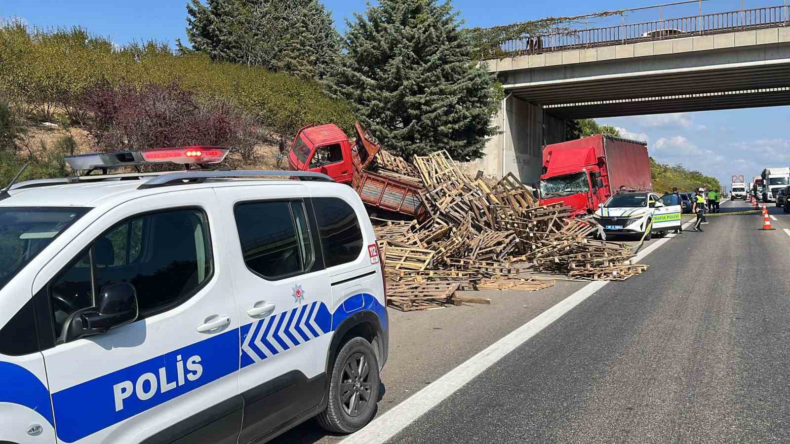 Bursa'da emniyet şeridinde feci ölüm