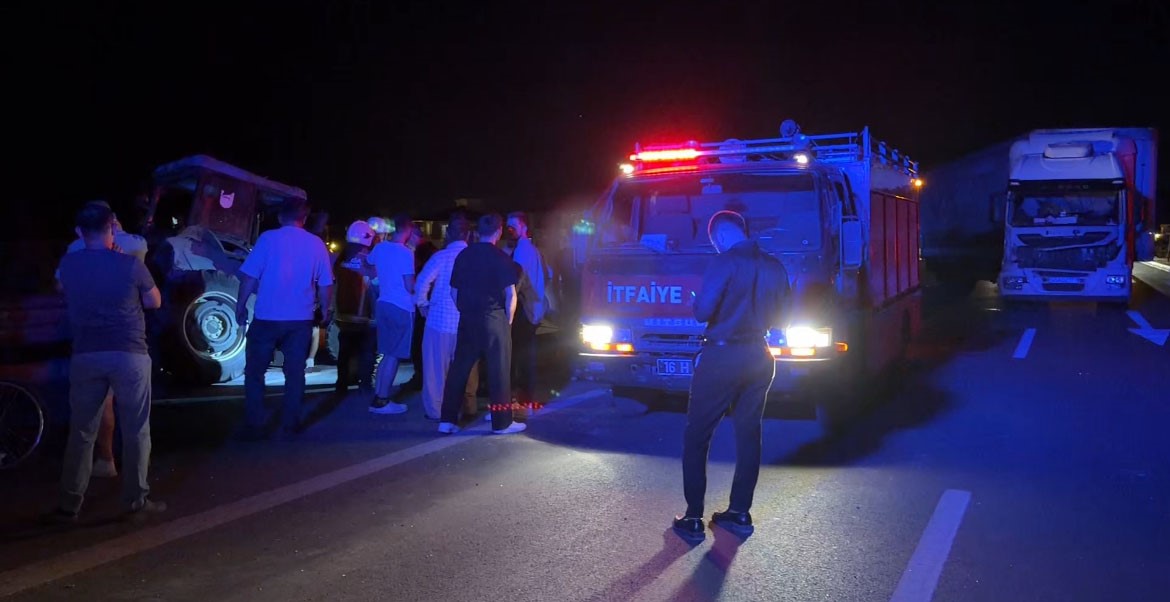 İznik’te tır, traktöre arkadan çarptı: 1 ölü